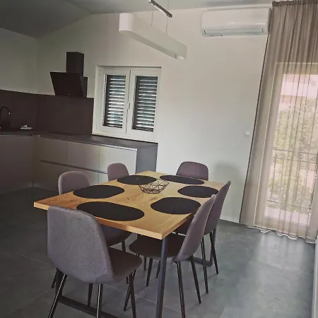 Διαμέρισμα Jbl